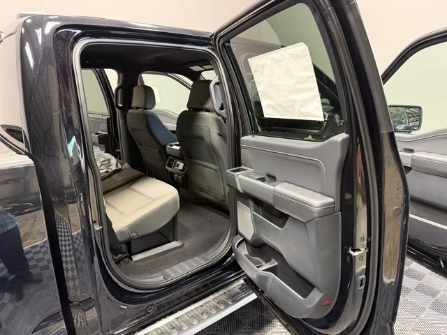 New 2026 Agate Black Metallic Ford XLT image 25