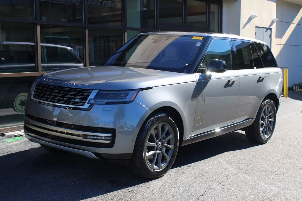 2023 Land Rover Range Rover SE - Photo 2