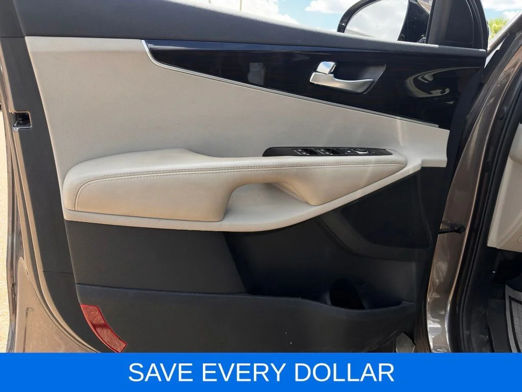 Used 2019 Brown Kia EX image 6