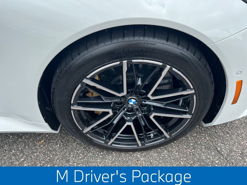 Used 2027 White BMW Base image 2