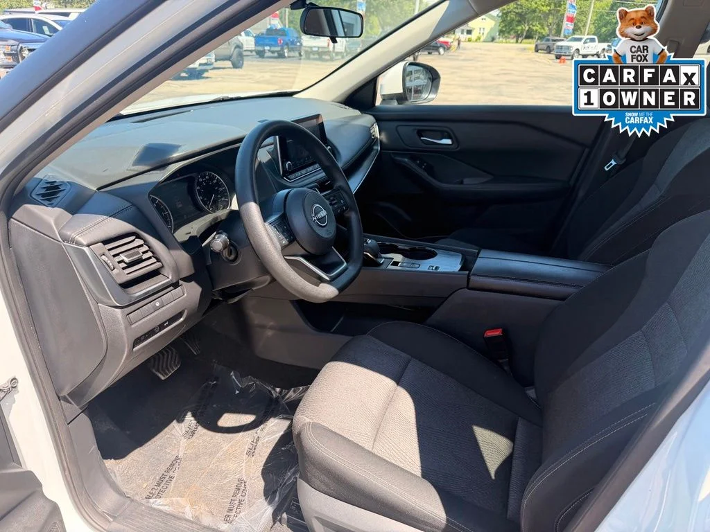 Used 2024 Pearl Nissan SV image 26