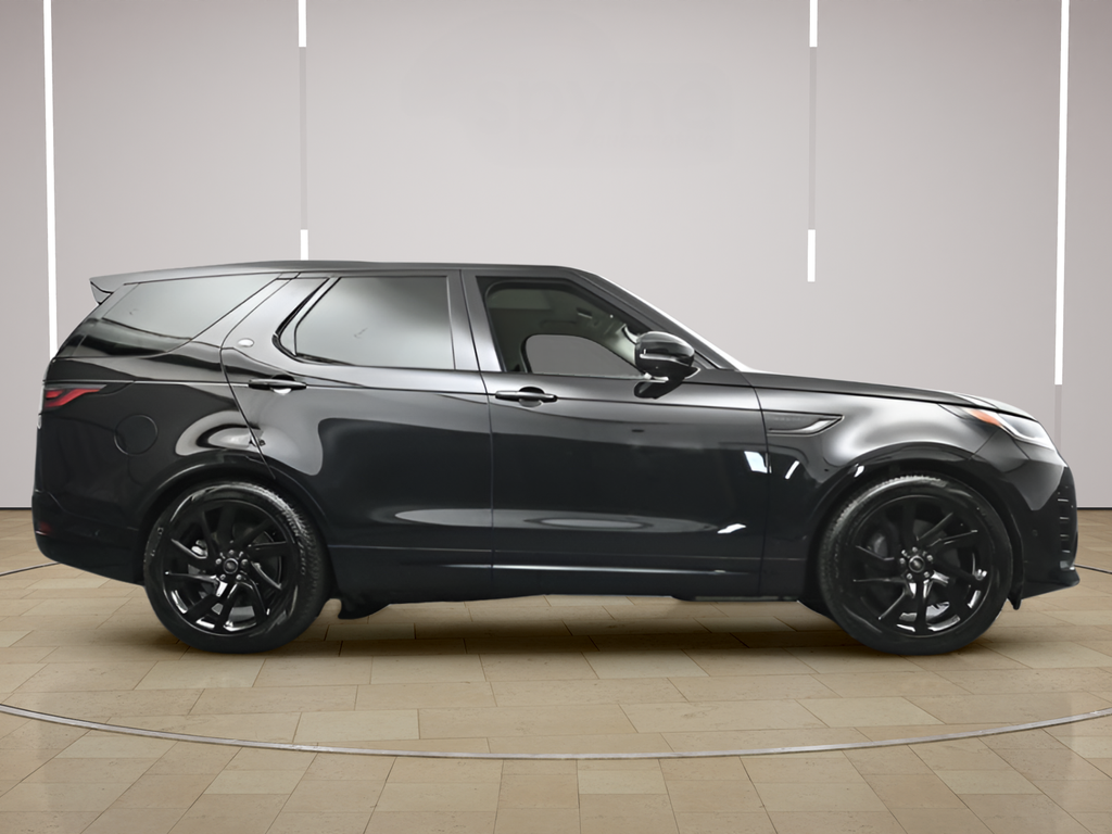 Certified Used 2025 Black Land Rover Dynamic SE image 30