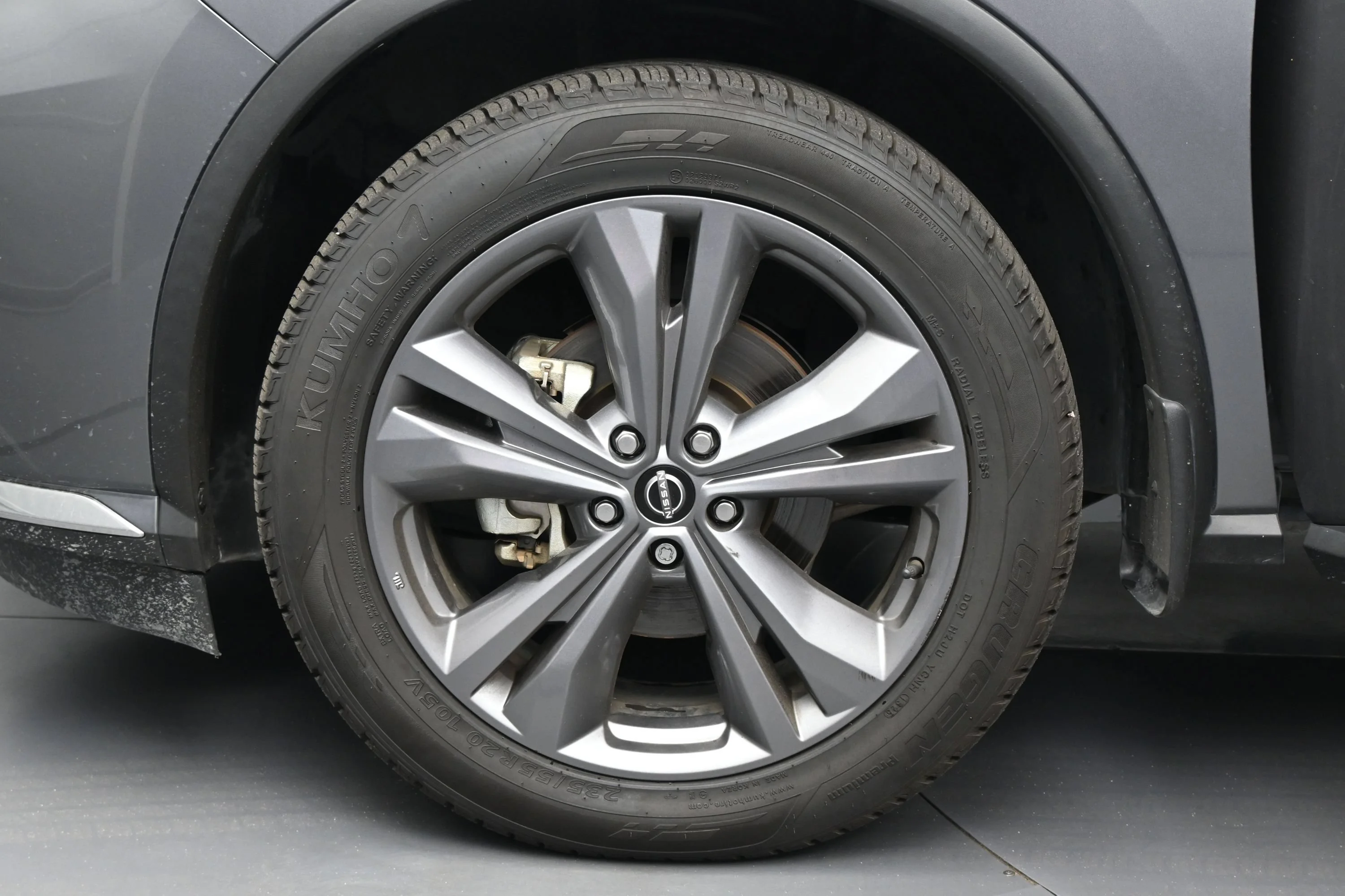 Certified Used 2024 Gun Metallic Nissan Platinum image 22