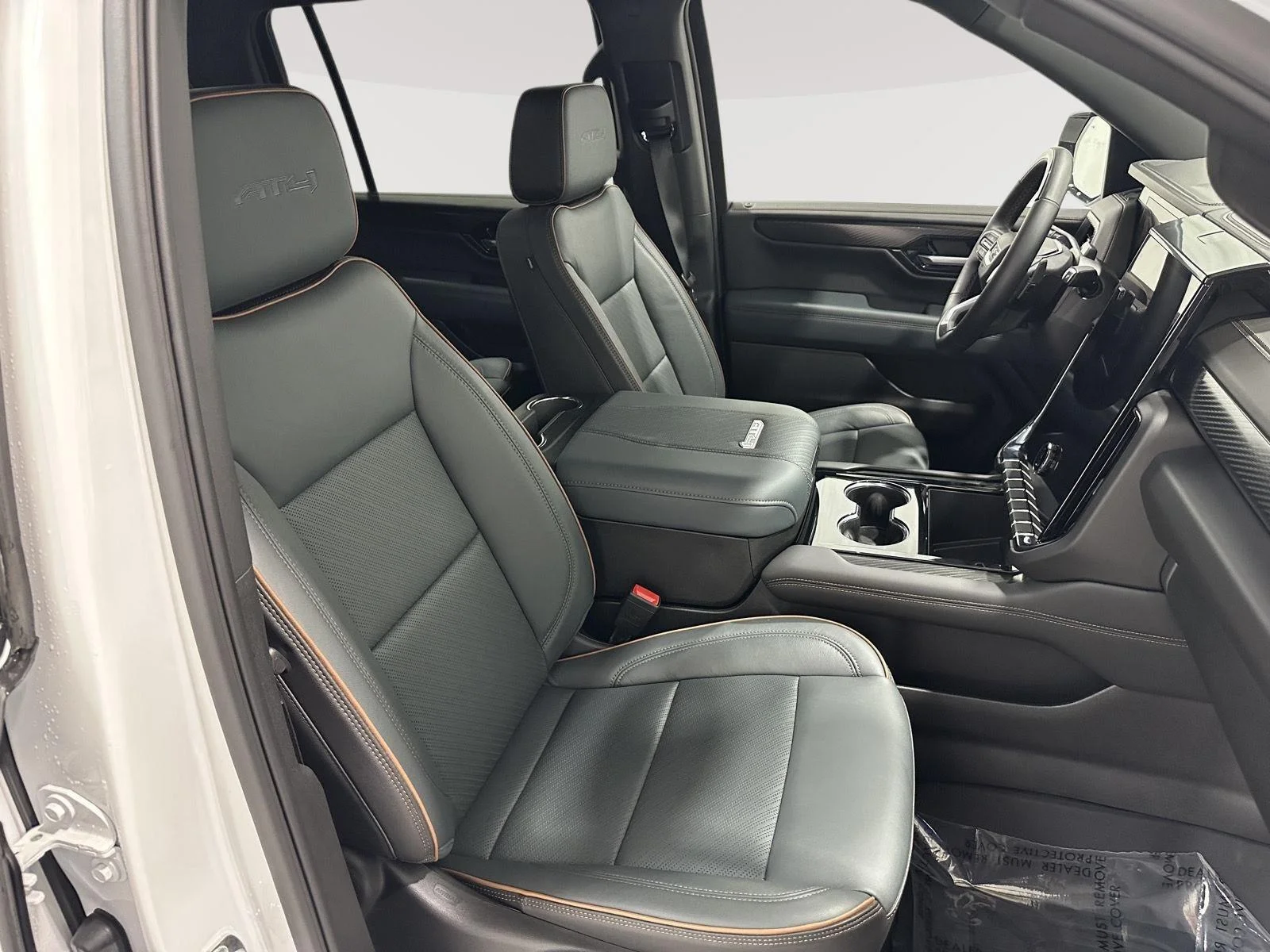 Used 2026 Summit White GMC AT4 image 27