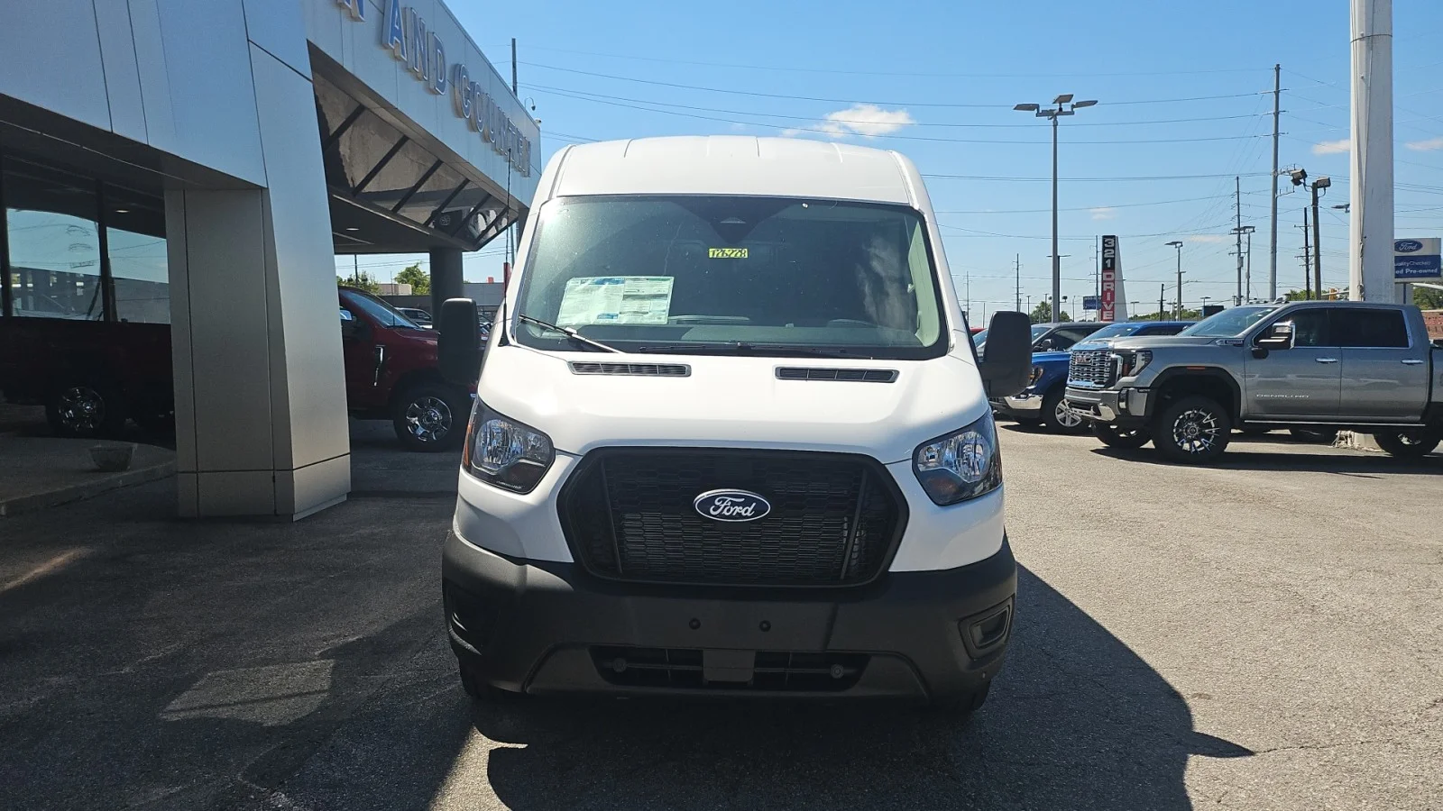 New 2026 Oxford White Ford 250 MR XL RWD image 7