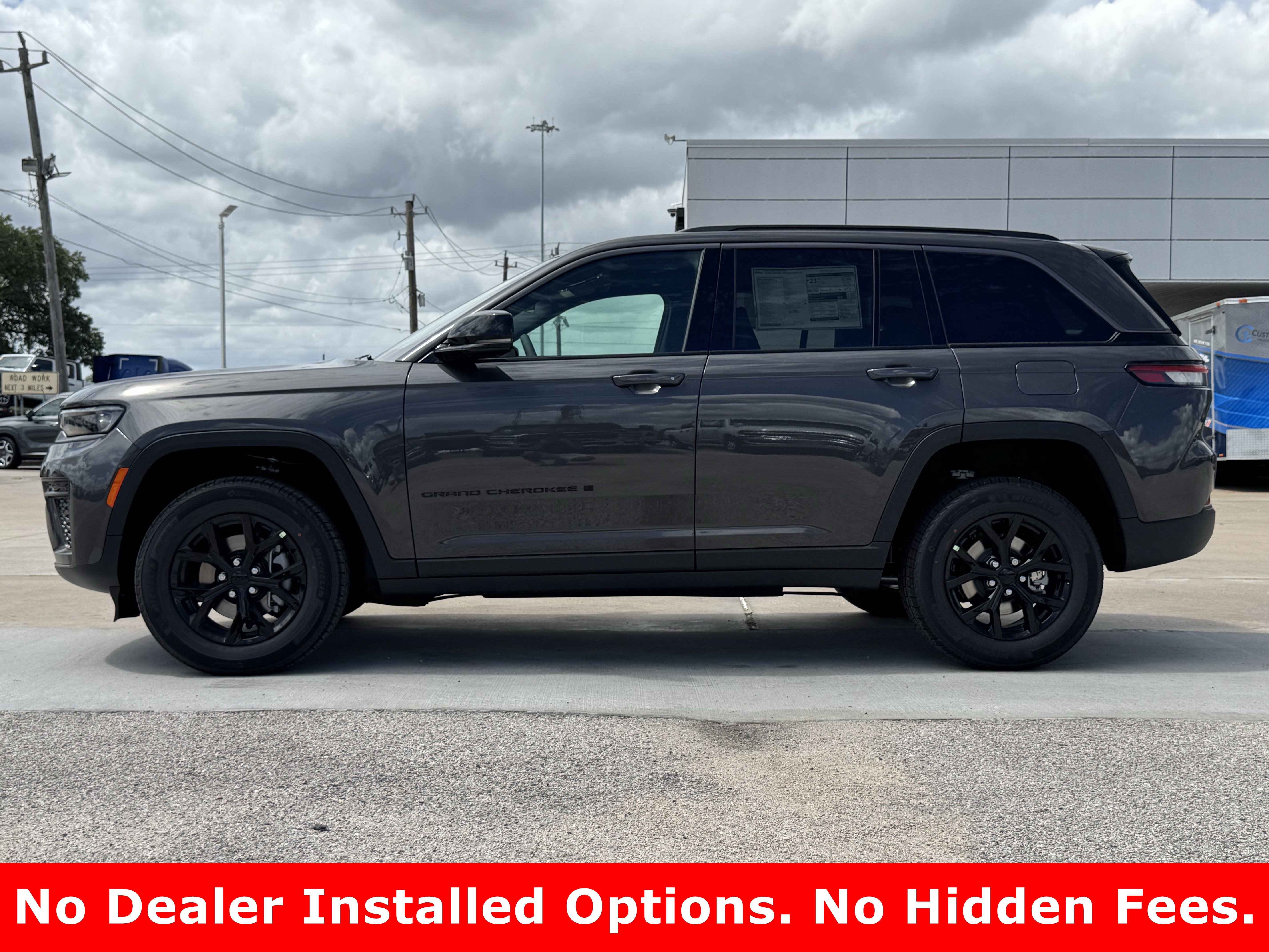 New 2026 Baltic Gray Metallic Clearcoat Jeep Laredo Altitude image 6