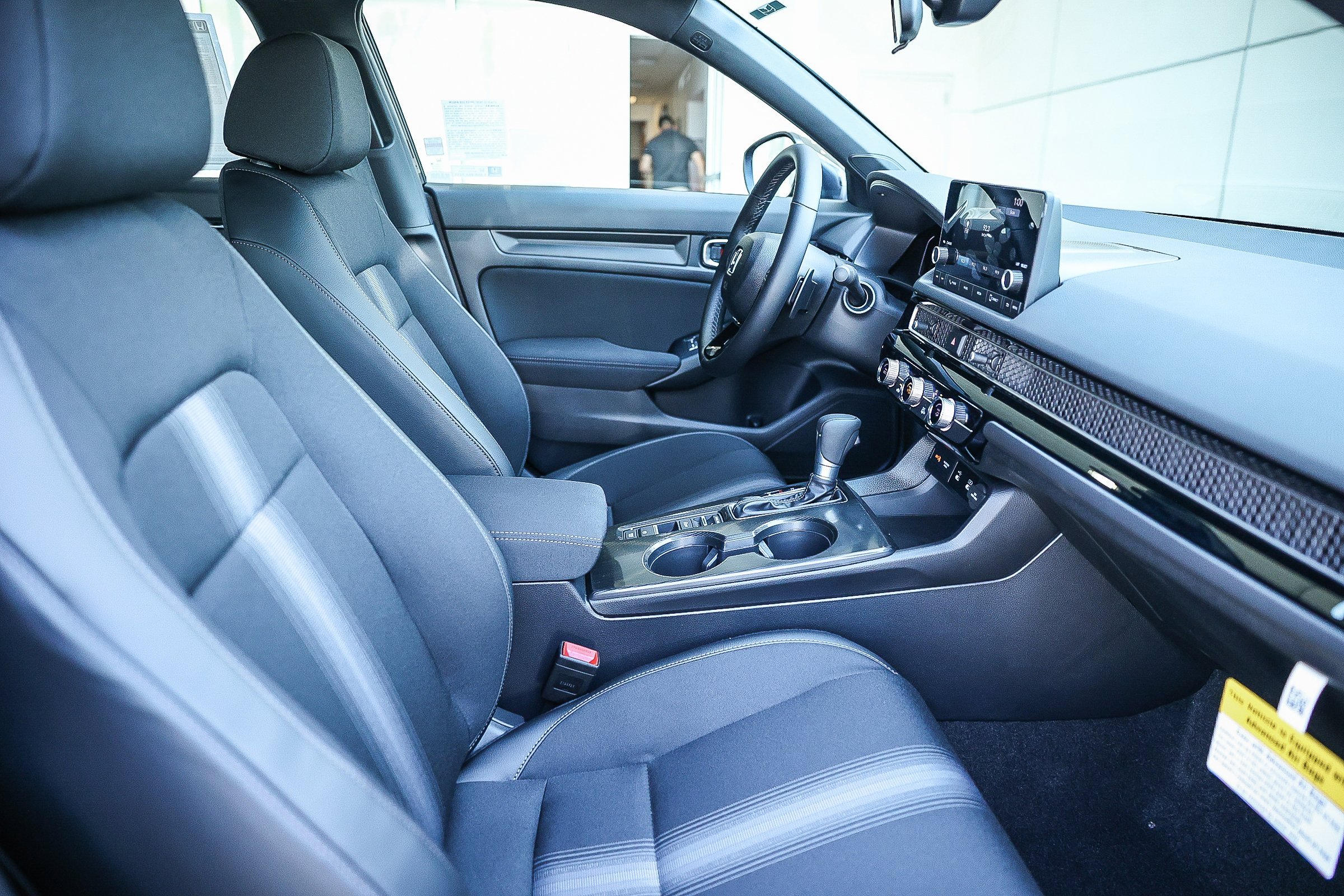 2026 Honda Civic Hatchback Sport - Photo 18