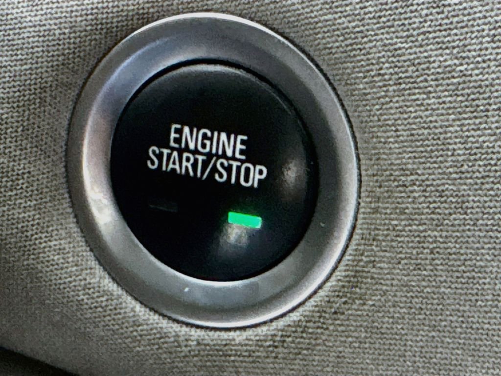 Used 2021 Northsky Blue Metallic Chevrolet LT image 19