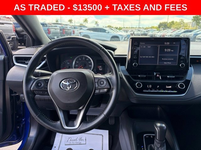 Used 2020 Blue Toyota SE image 17