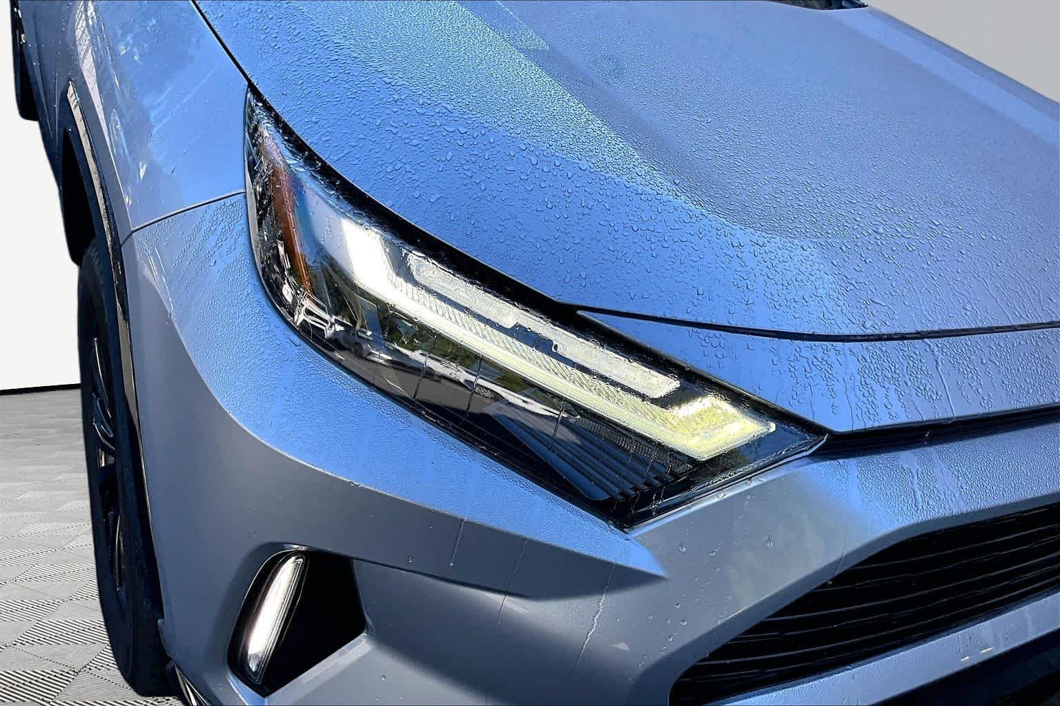 Used 2023 Silver Sky Metallic/Midnight Black Metallic Toyota Hybrid XSE image 28