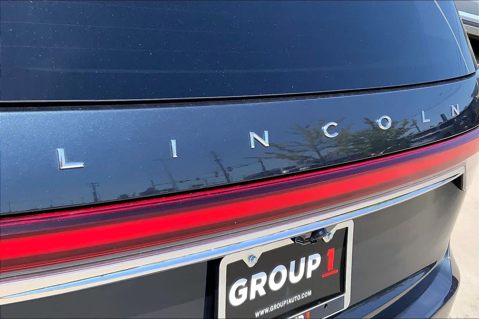 Used 2022 Flight Blue Metallic Clearcoat Lincoln Reserve image 29