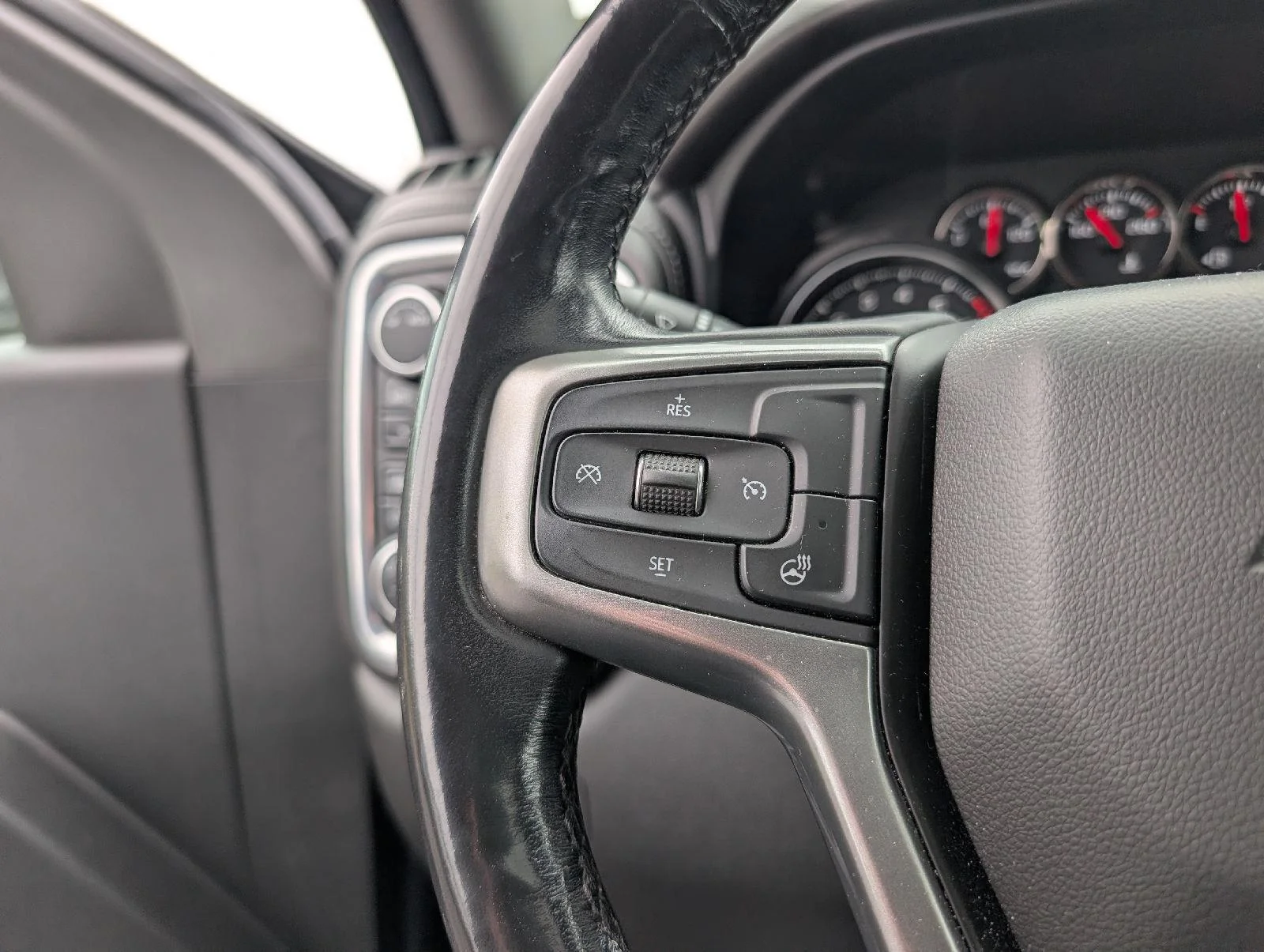 Used 2021 Shadow Gray Metallic Chevrolet RST image 13