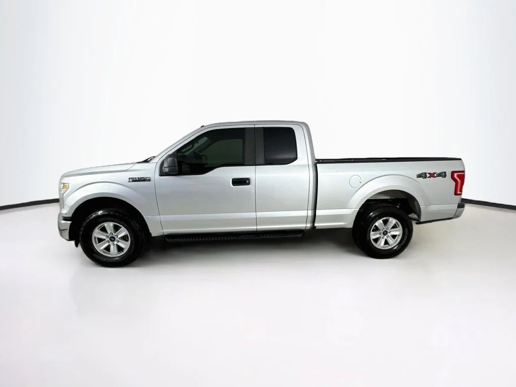 Used 2016 Silver Ford XL image 4