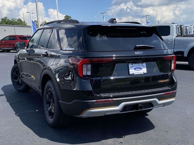 New 2026 Agate Black Metallic Ford Tremor image 4