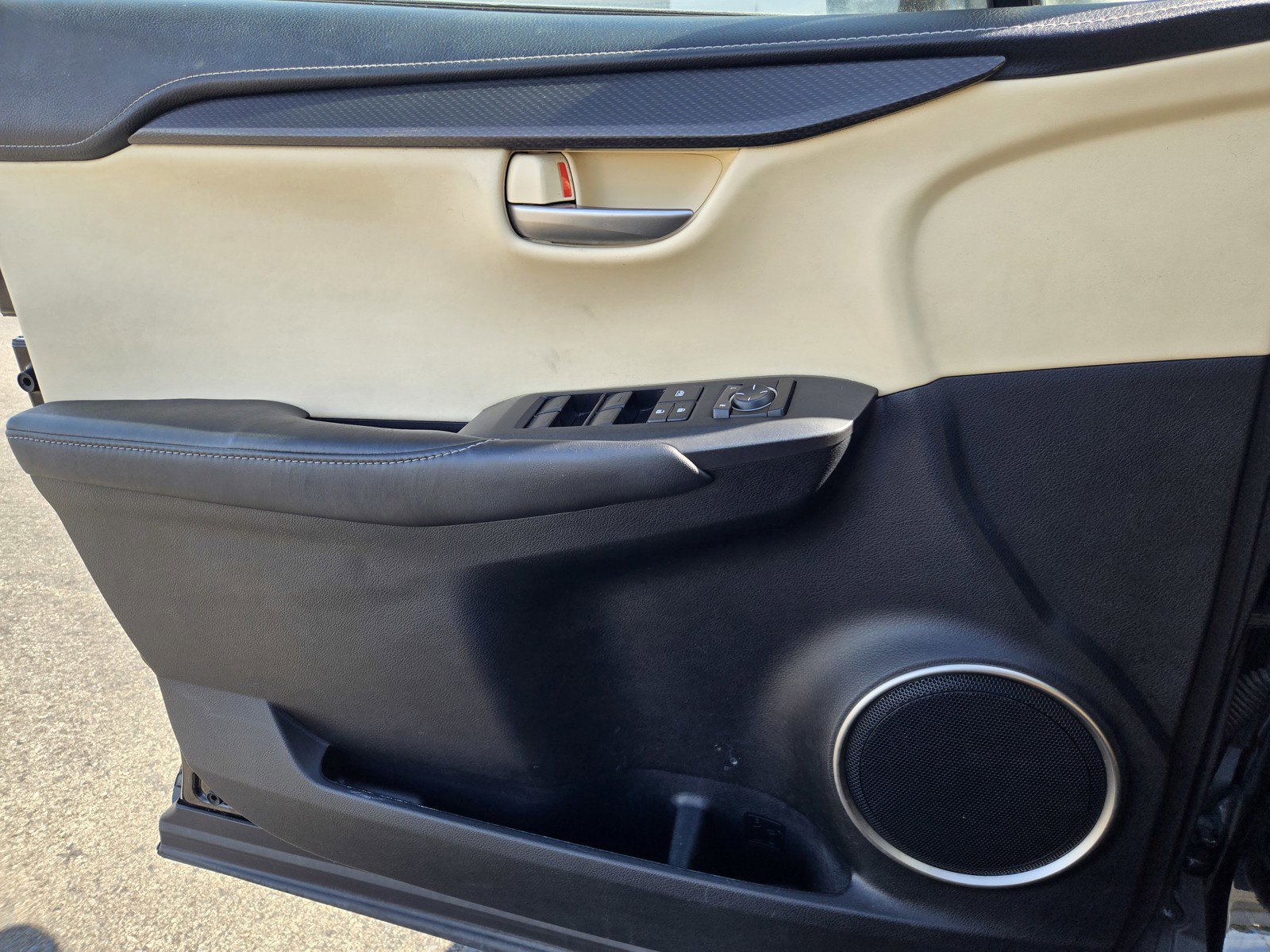 Used 2016  Lexus FSPORT image 25