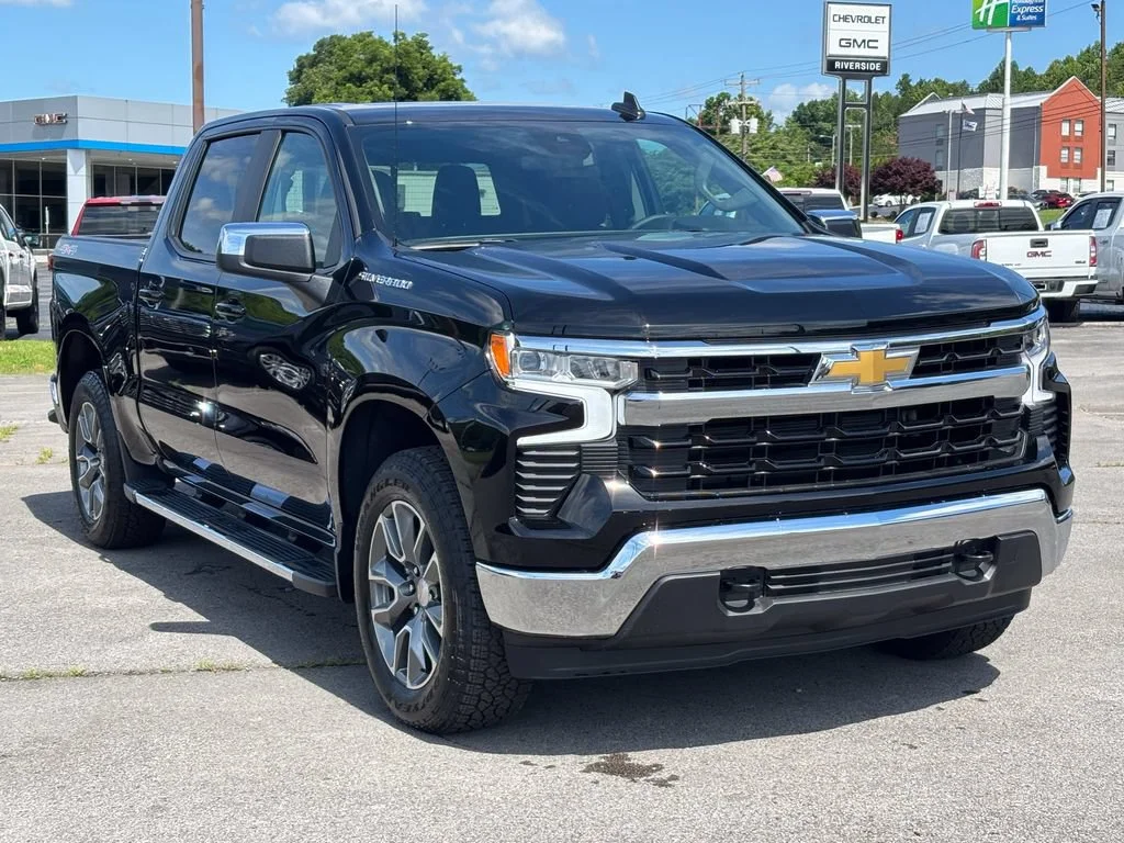 New 2026 Black Chevrolet LT image 4