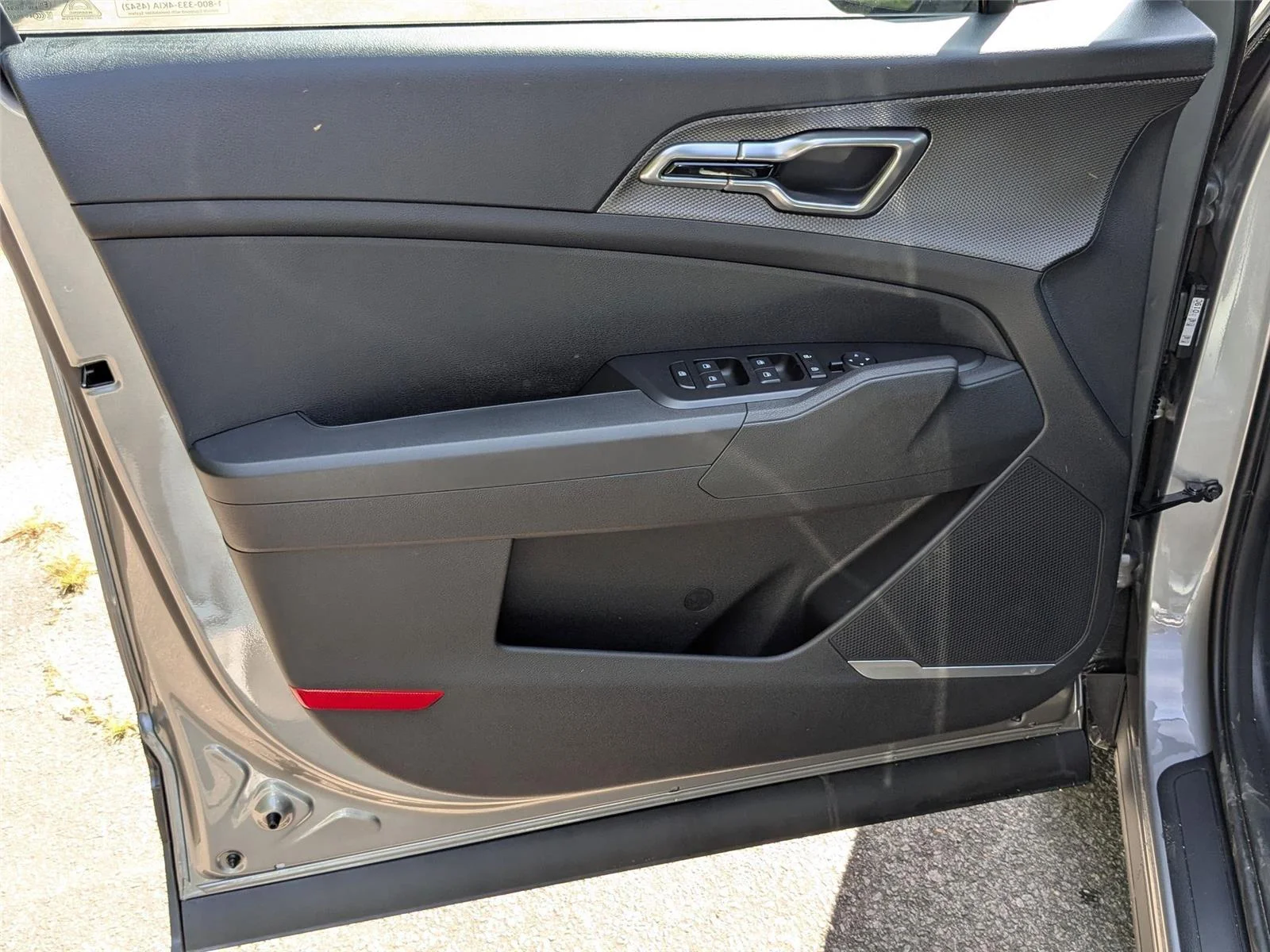 2025 Kia Sportage LX Hybrid - Photo 11