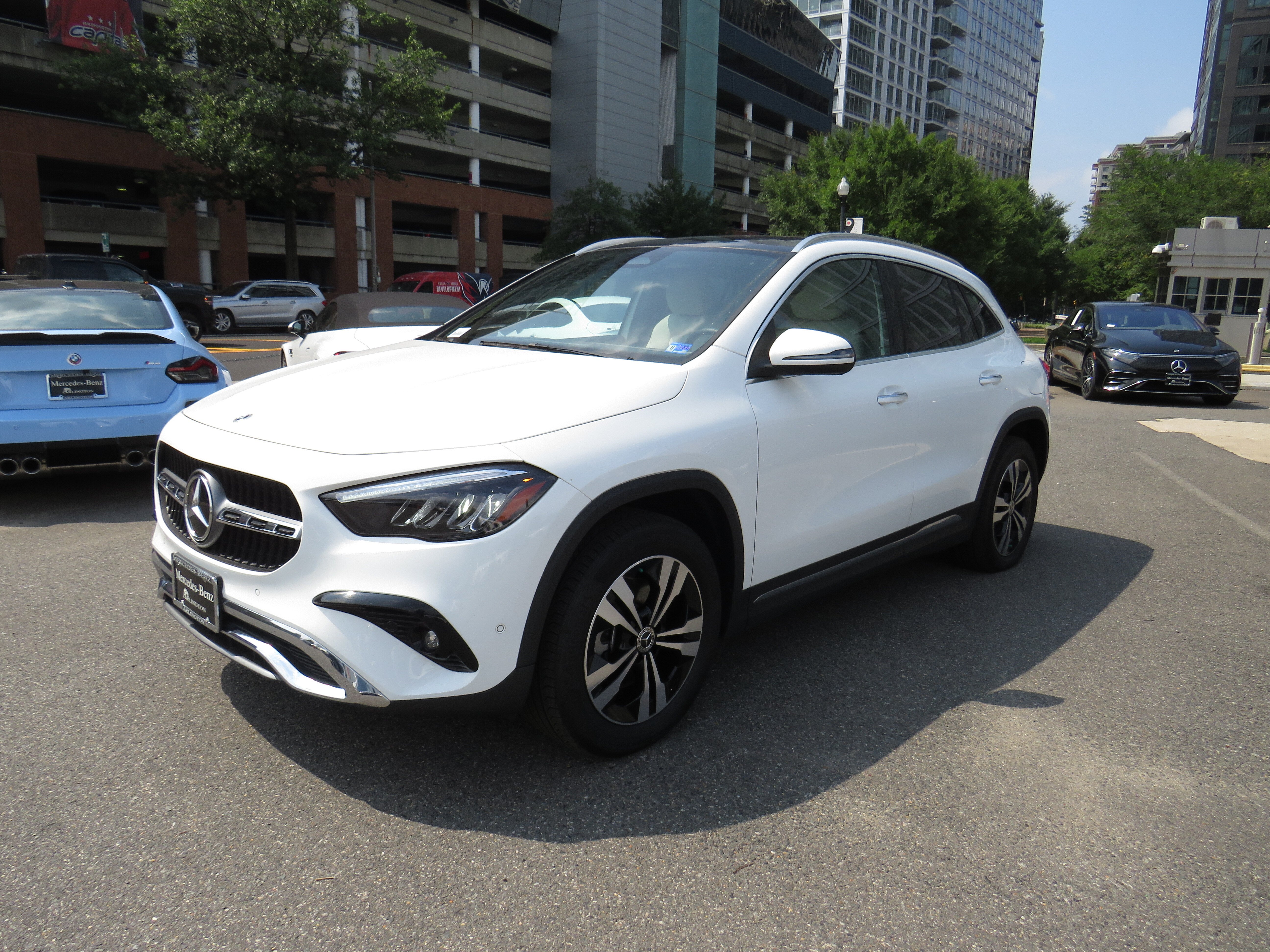 Used 2026 Polar White Mercedes-Benz GLA 250 4MATIC® image 1