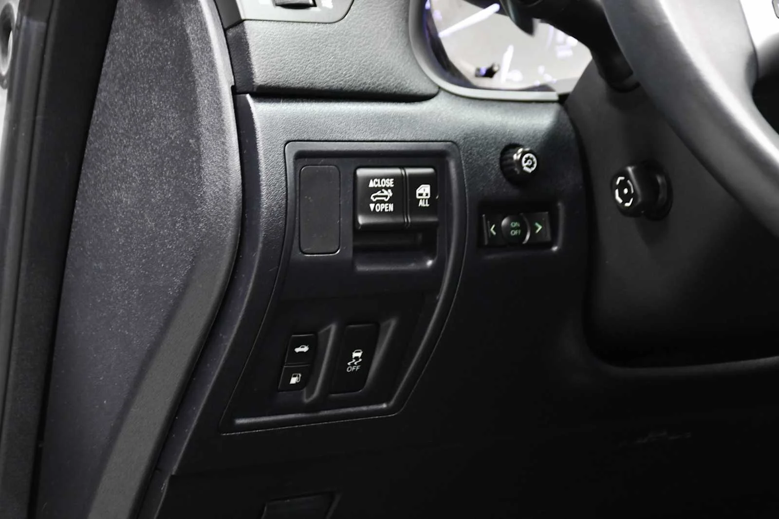 Used 2015 Silver Lining Metallic Lexus  image 15