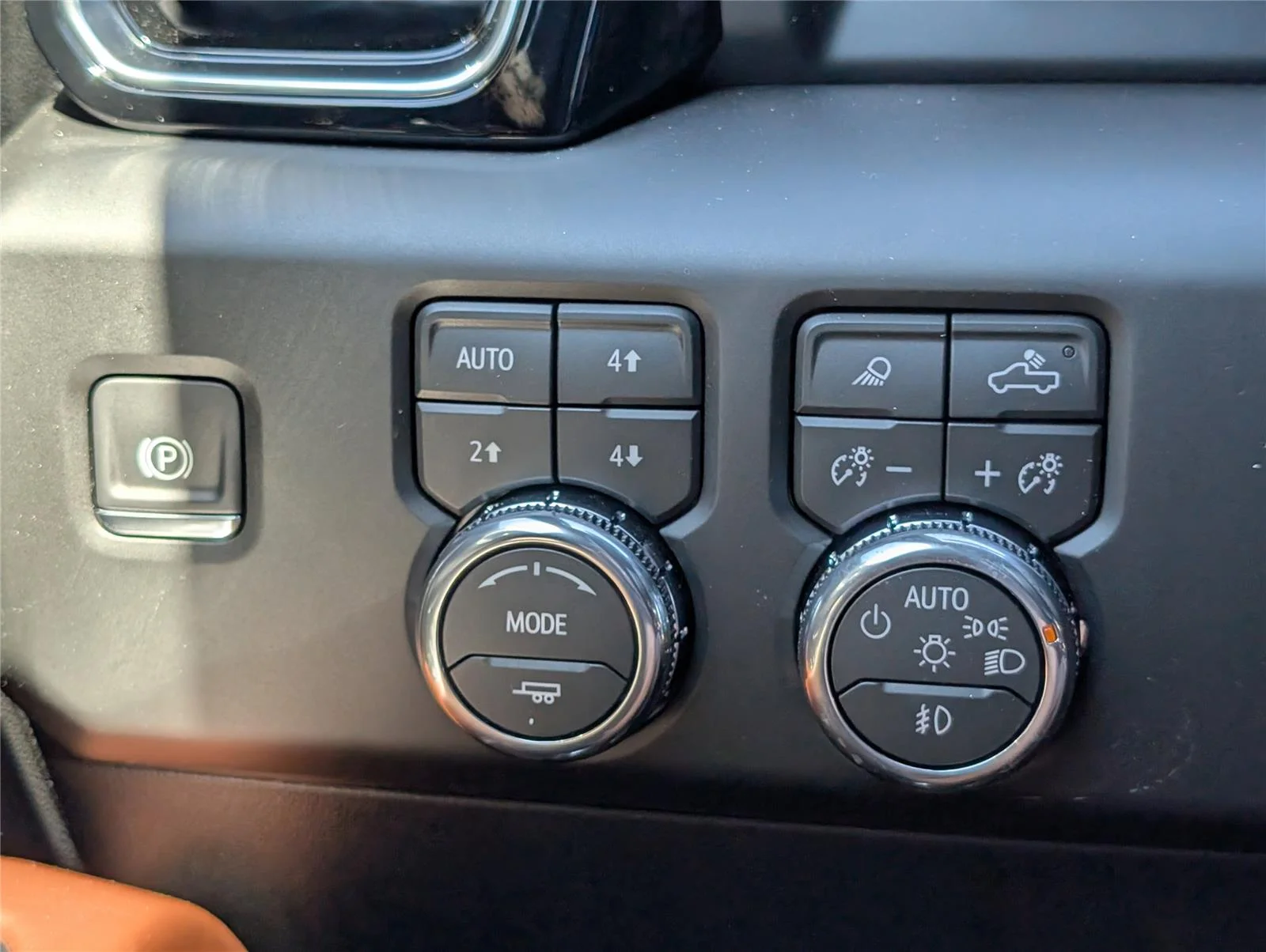 New 2026 Sterling Metallic GMC Denali Ultimate image 18