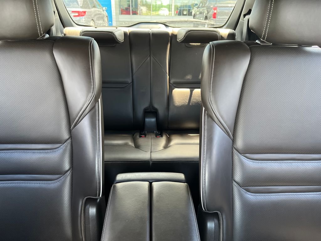 Used 2020 White Mazda Signature image 22