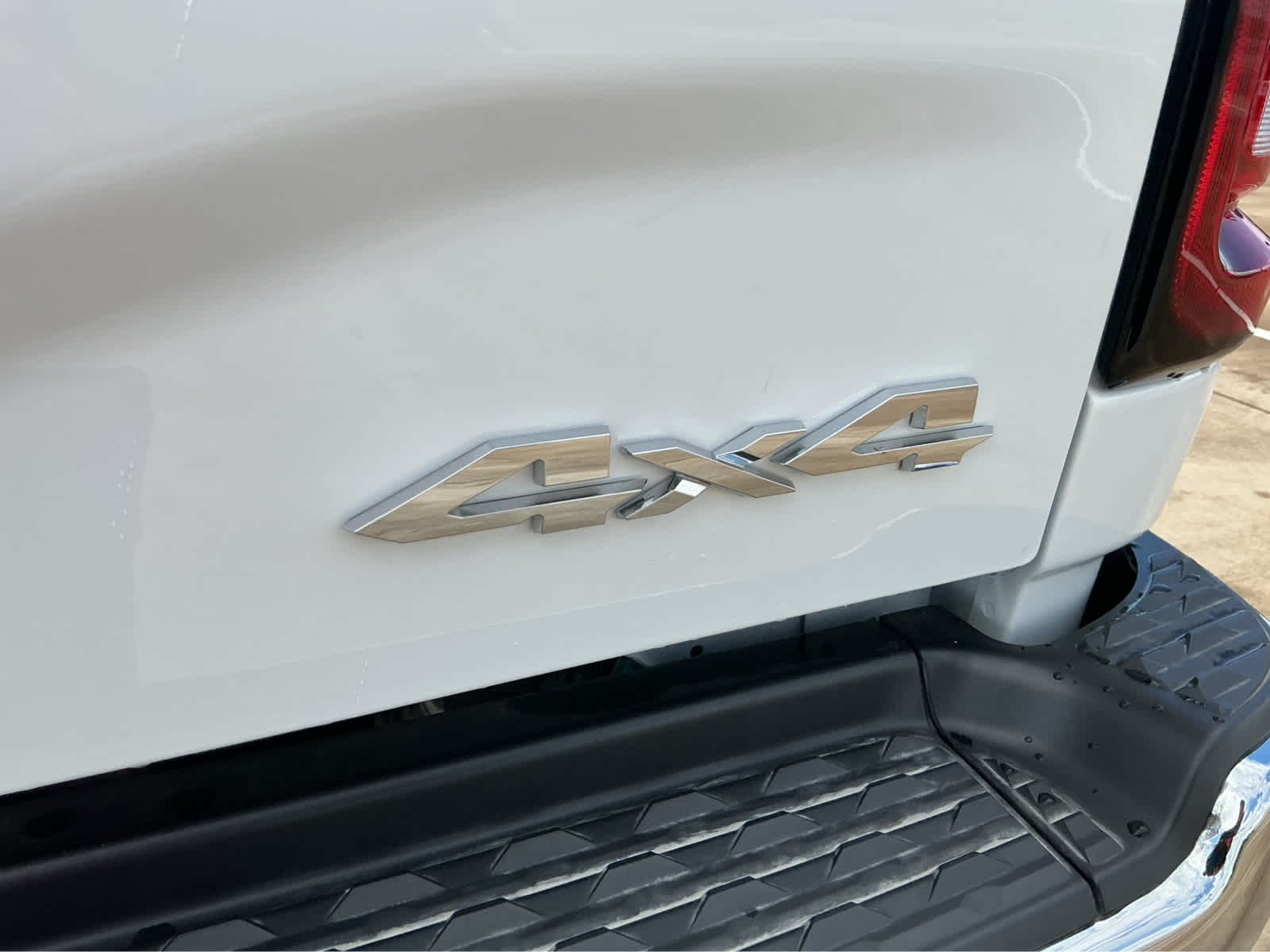 New 2026 Bright White Clear-Coat Exterior Paint RAM Lone Star image 10
