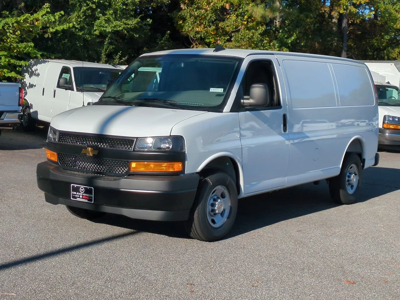 2025 Chevrolet Express 2500 Work Van HD's photo