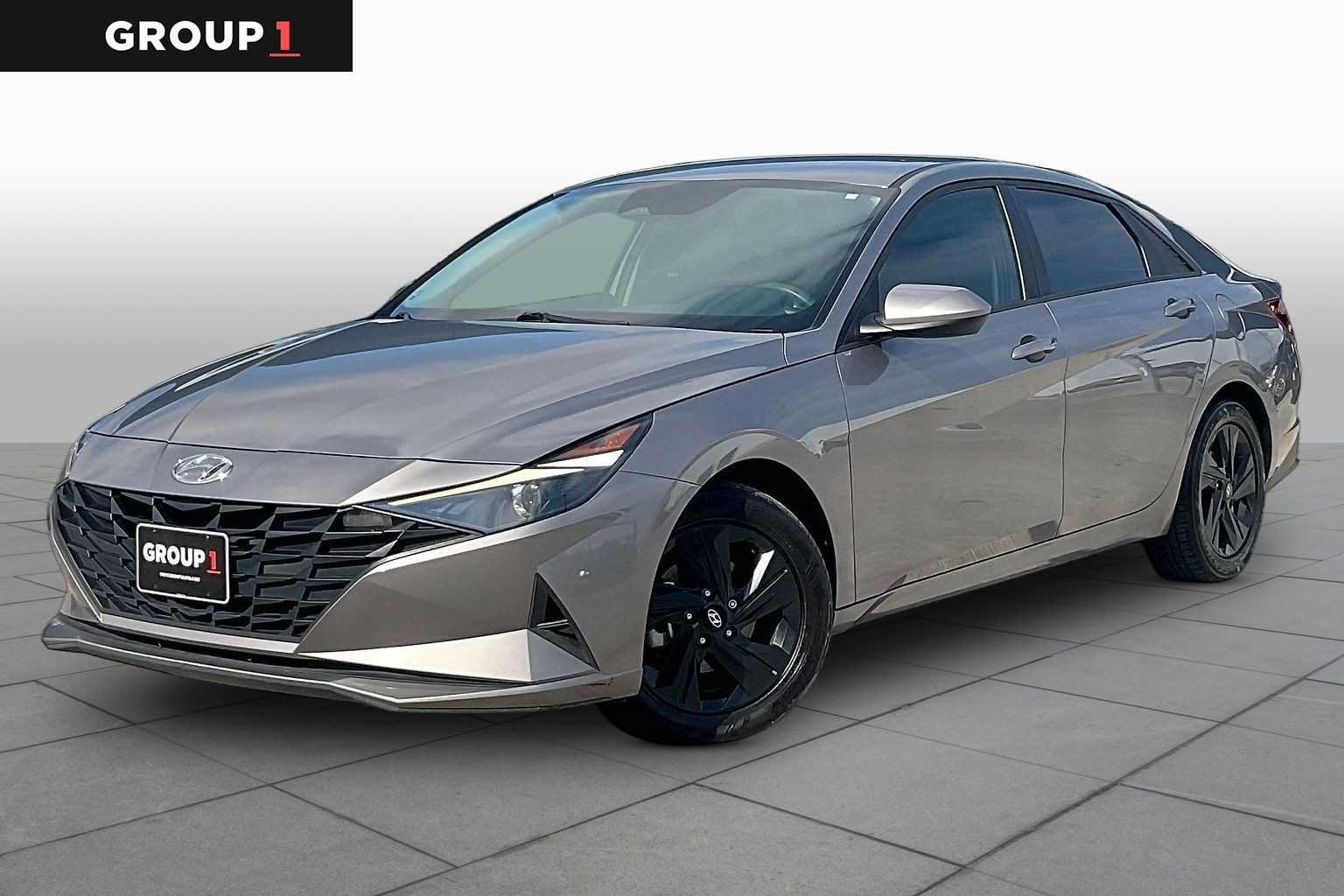 Pre-Owned 2022 Hyundai Elantra Hybrid Blue