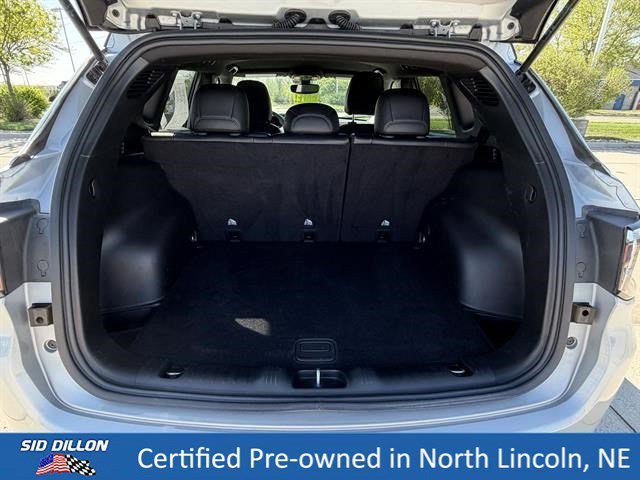 Used 2025 Silver Zynith Metallic Clearcoat Jeep Limited image 11