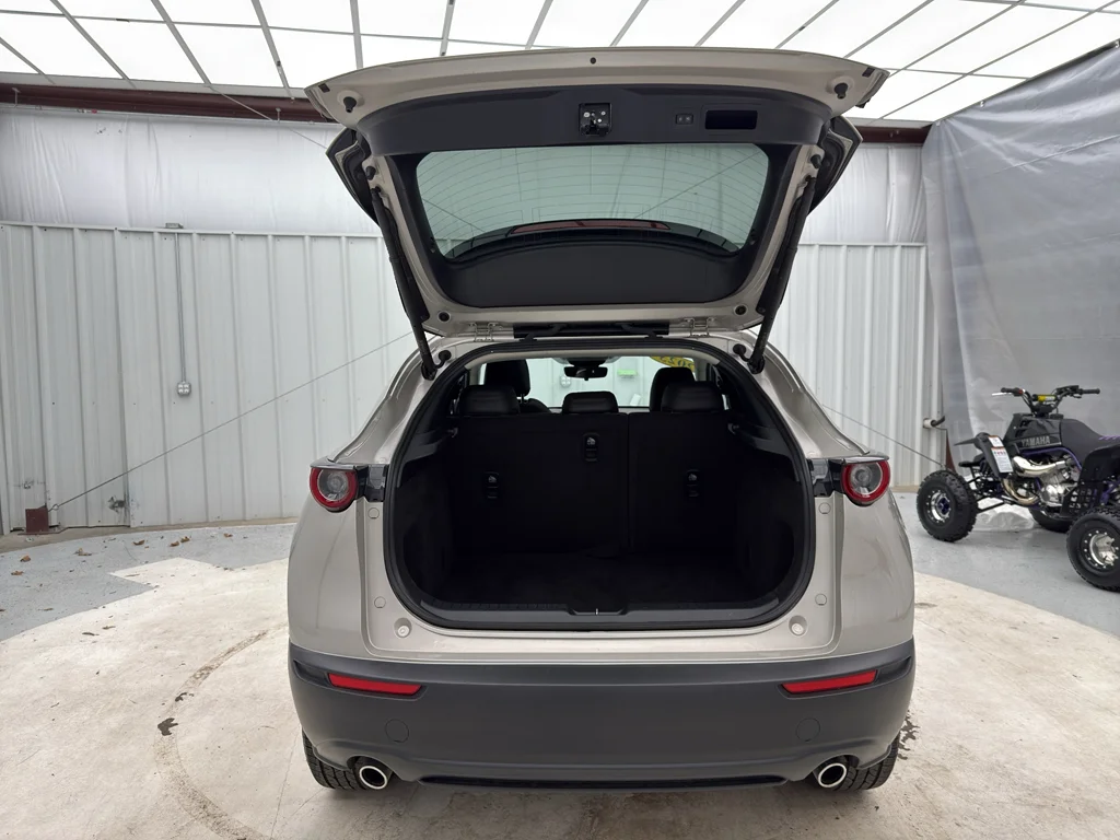 2023 Mazda CX-30 Premium - Photo 11
