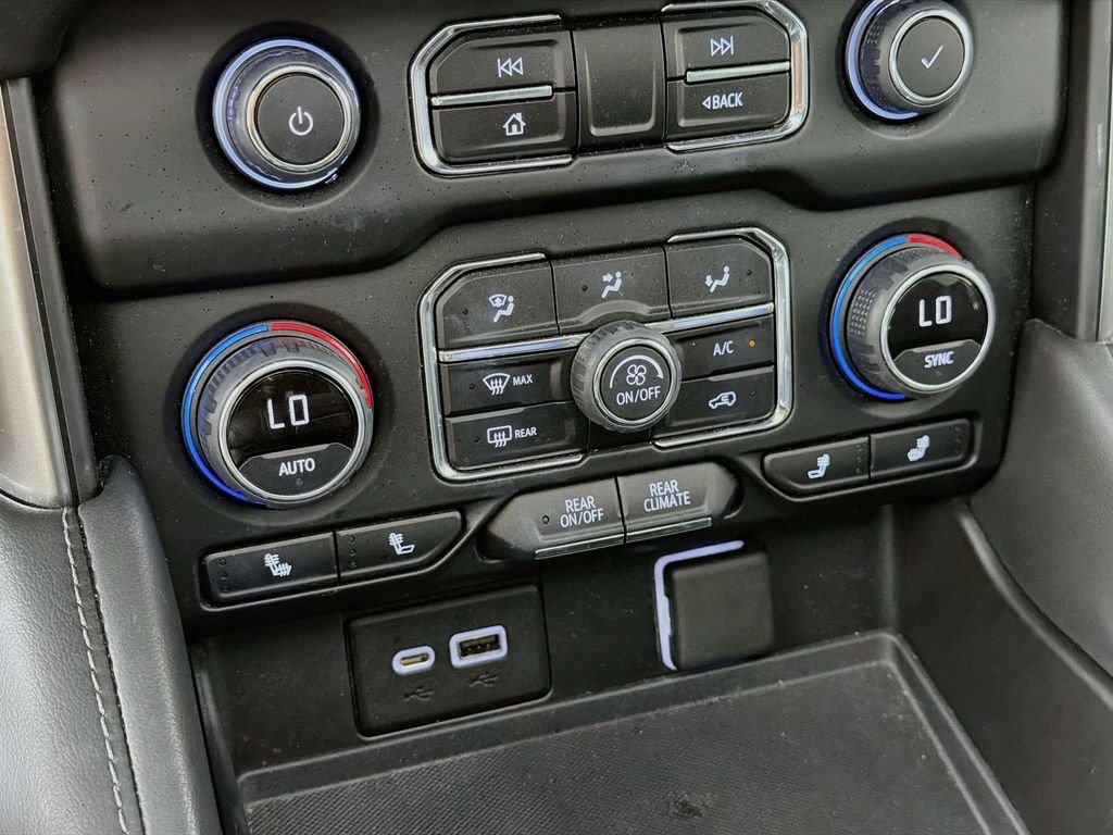 Used 2022 Midnight Blue Metallic Chevrolet Z71 image 16