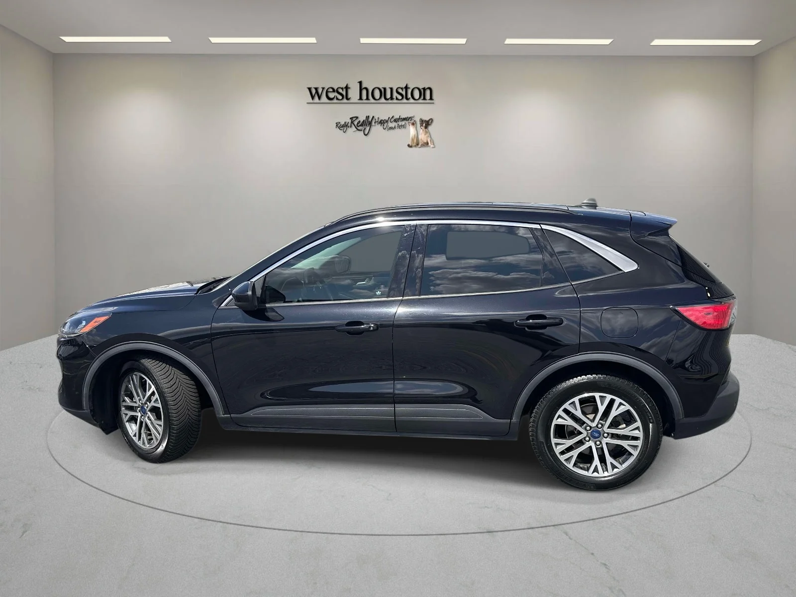 Used 2022 Black Ford SEL image 12