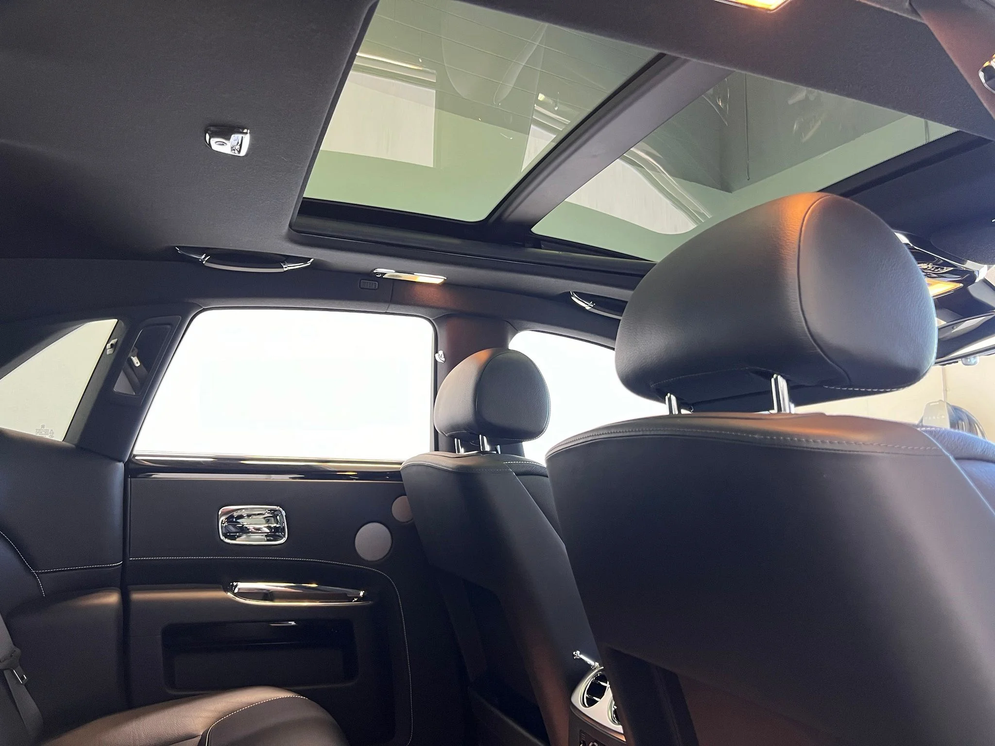 Used 2017 Black Rolls-Royce Base image 22