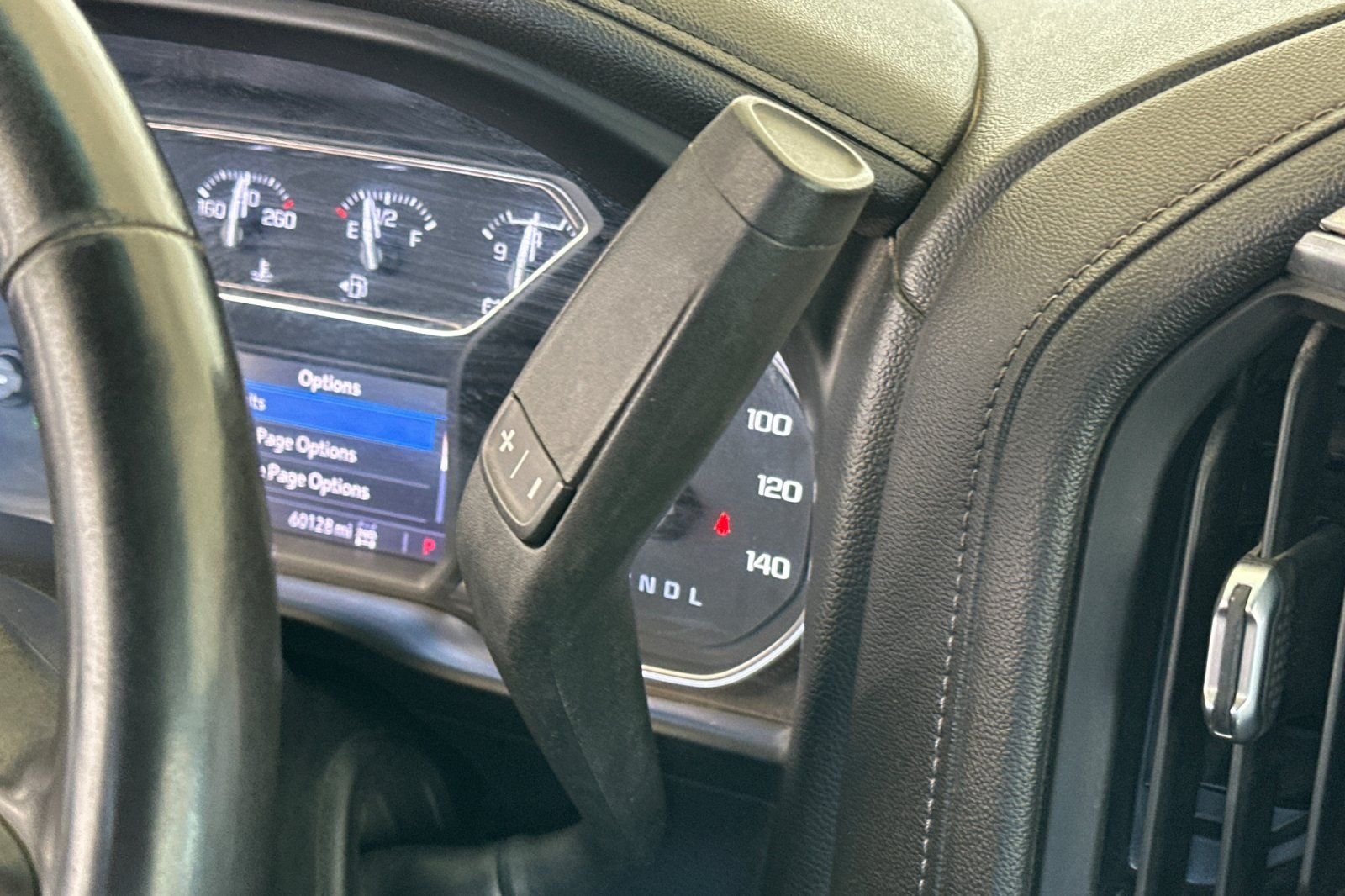 Used 2022 White GMC SLE image 18