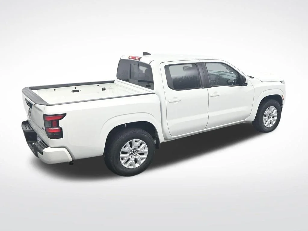 Used 2022 White Nissan SV image 25