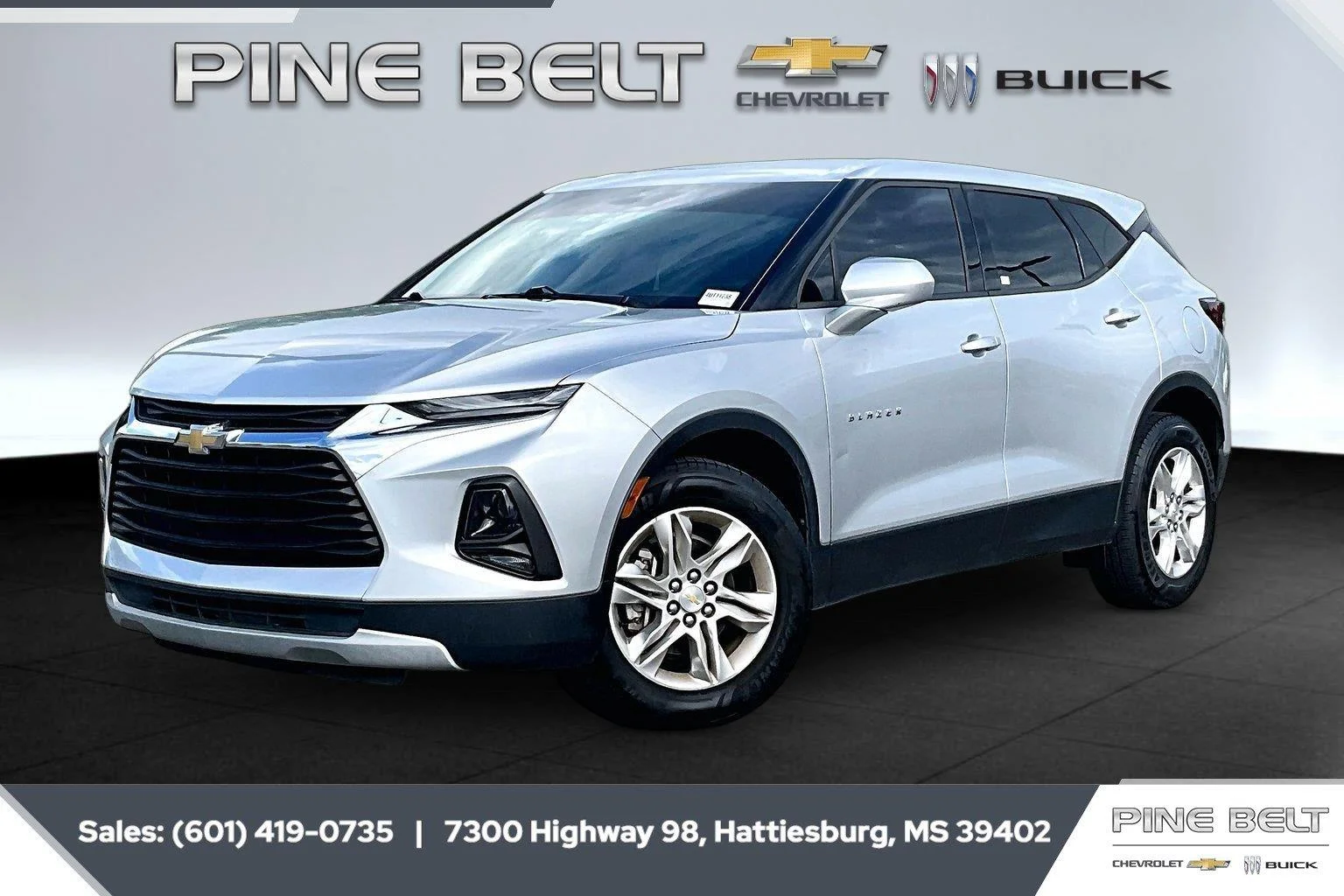 Used 2020 SILVER ICE METALLIC Chevrolet LT image 10