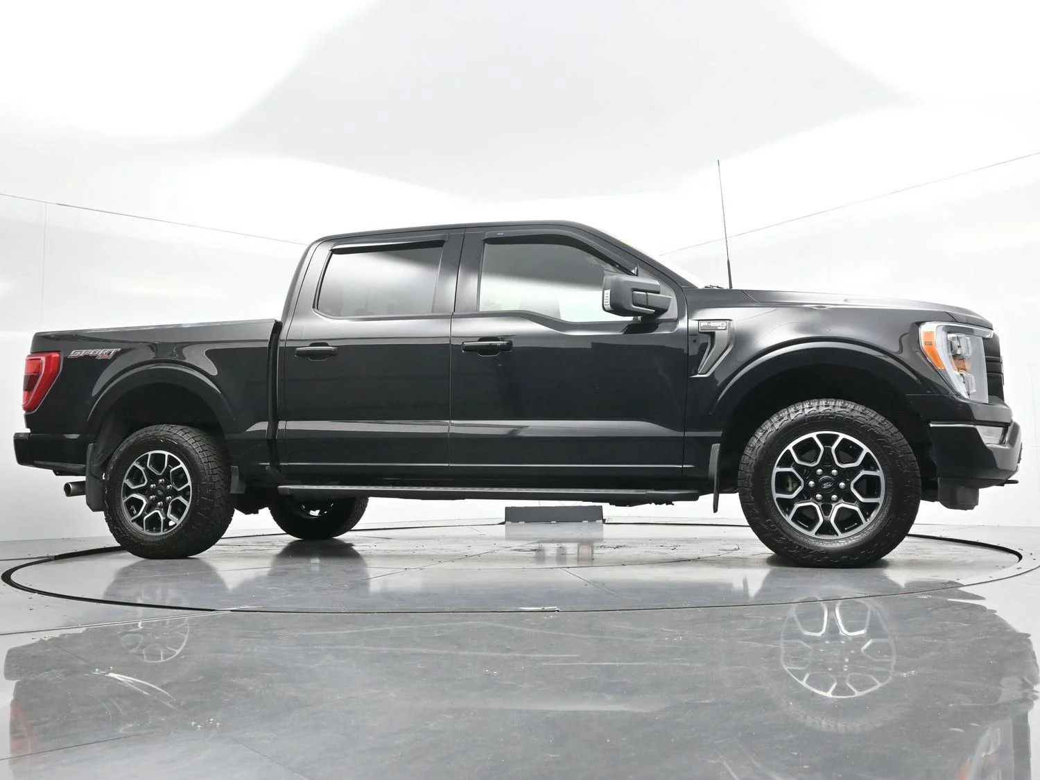 Used 2022 Agate Black Ford XLT image 50