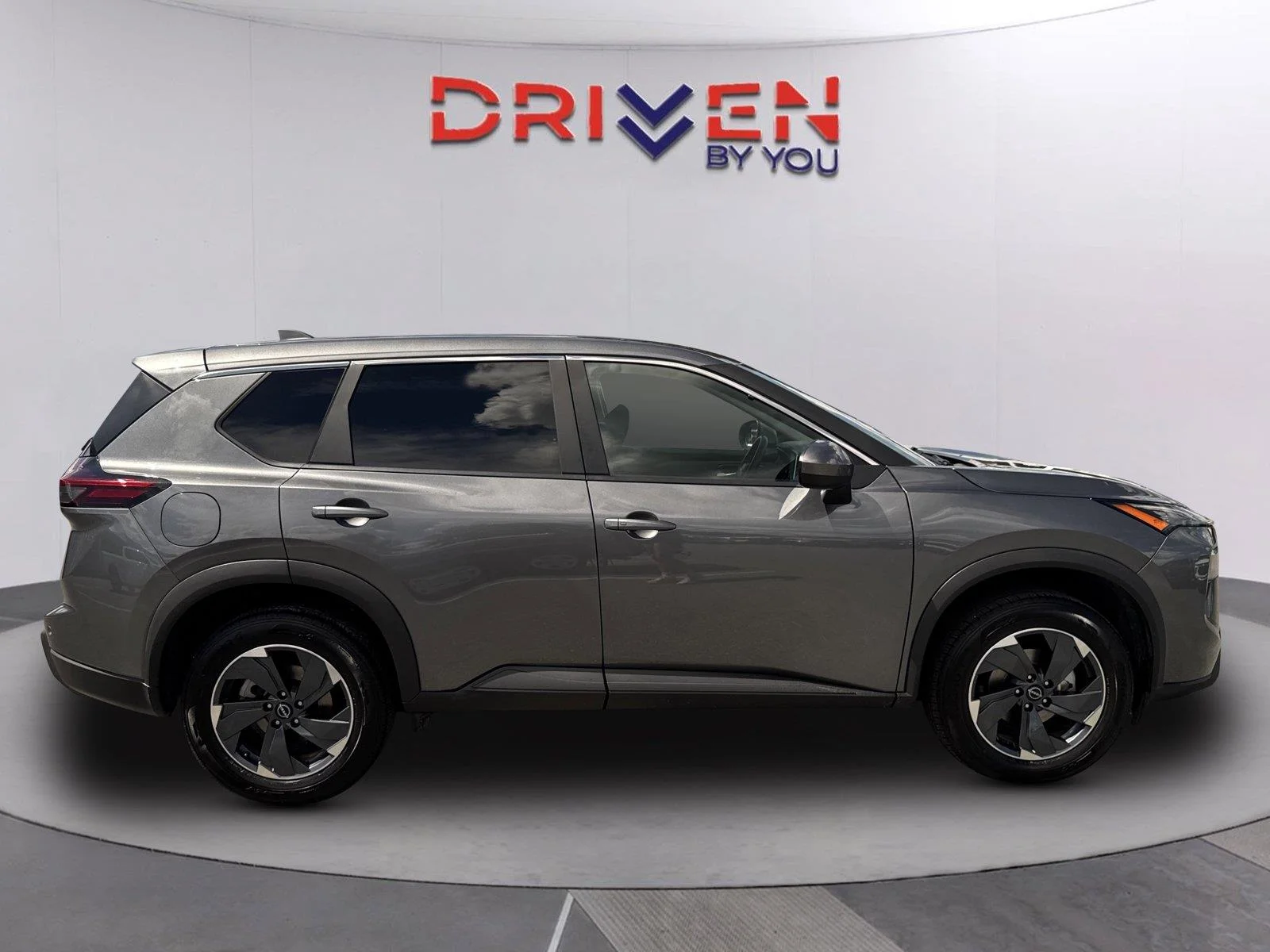 Used 2025 Gun Metallic Nissan SV image 3