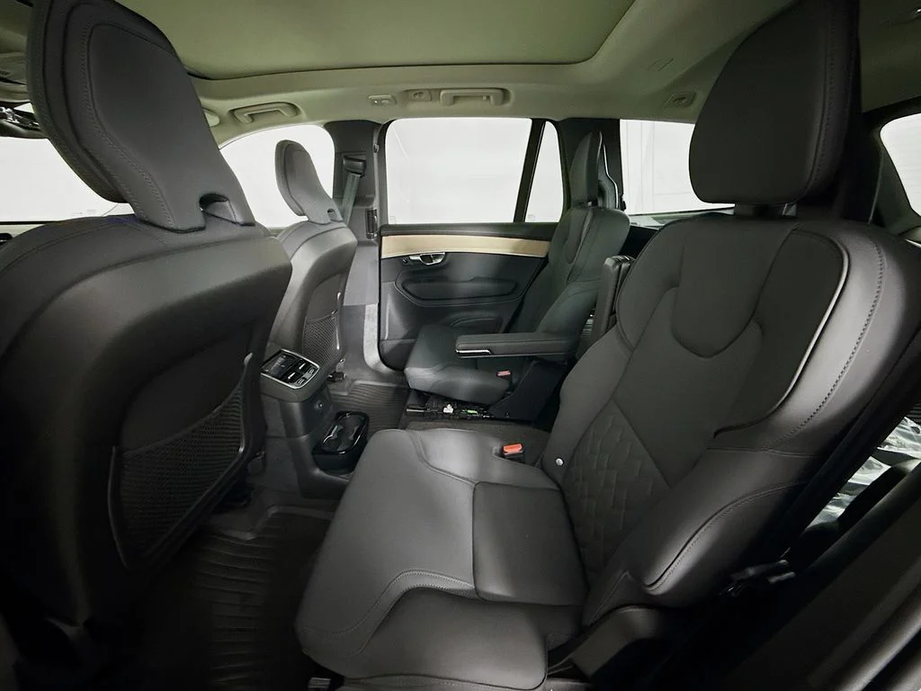 New 2026 Gray Metallic Volvo T8 Plus image 20