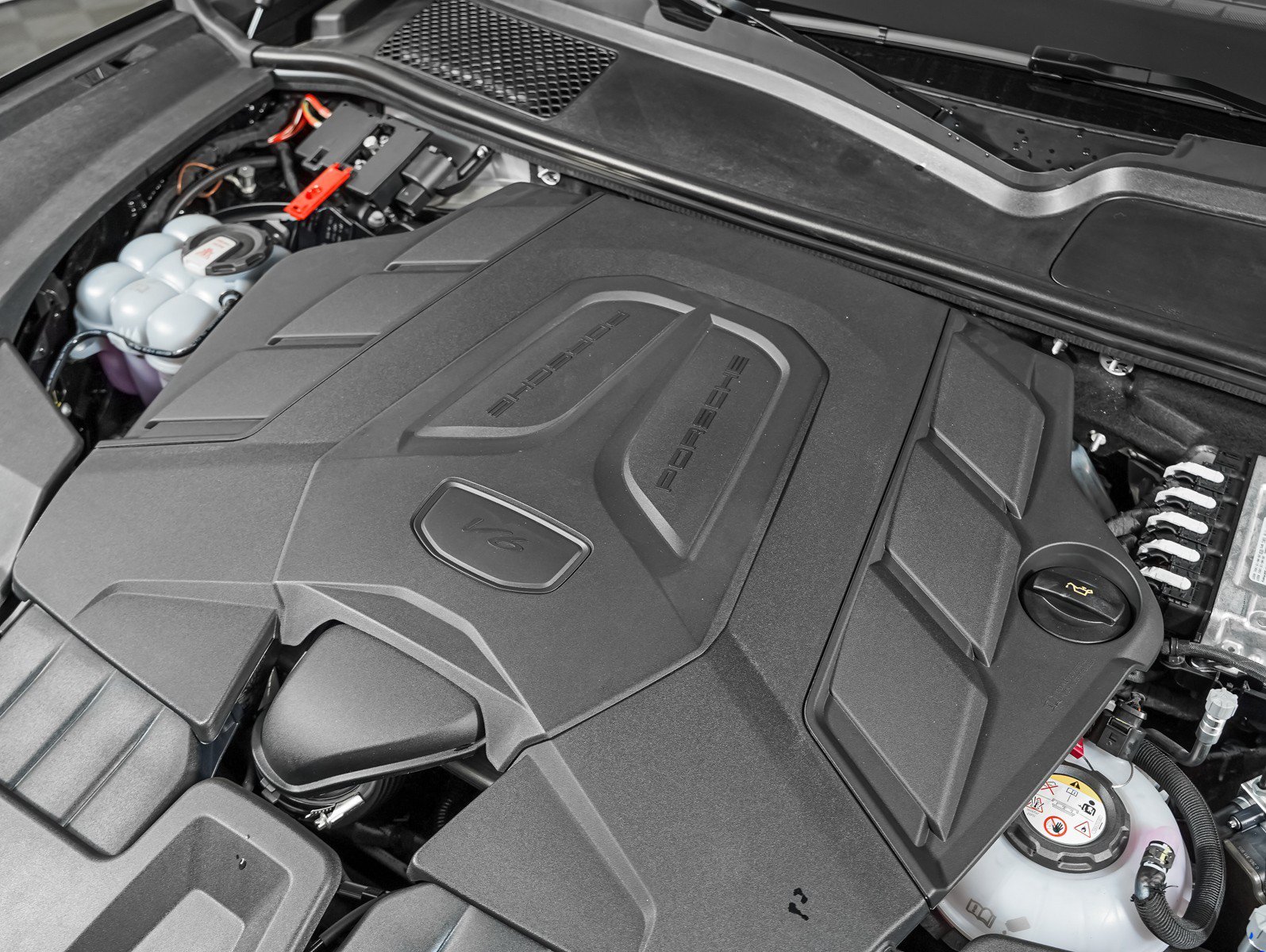 New 2026 CHROMITE BLACK Porsche E-Hybrid Coupe image 13