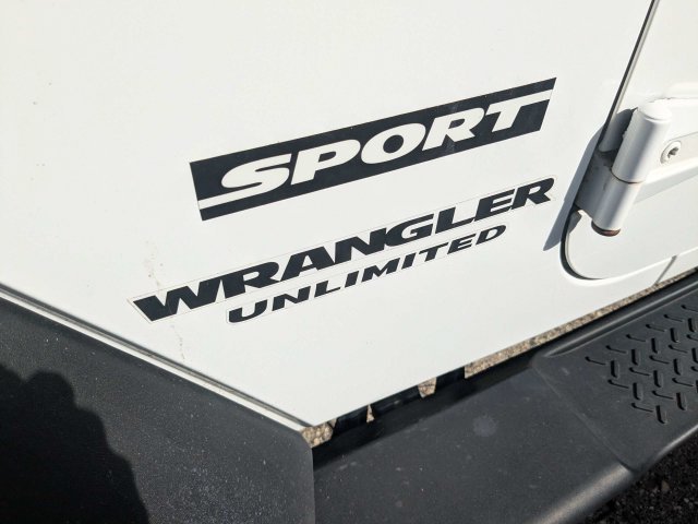 Used 2015 White Jeep Unlimited Sport image 4