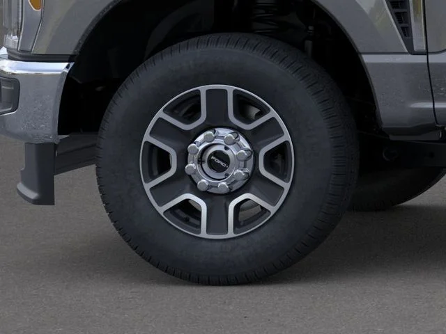 New 2025 Gray Metallic Ford XLT image 19