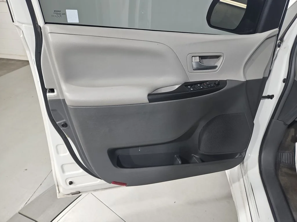 Used 2019 White Toyota LE image 11