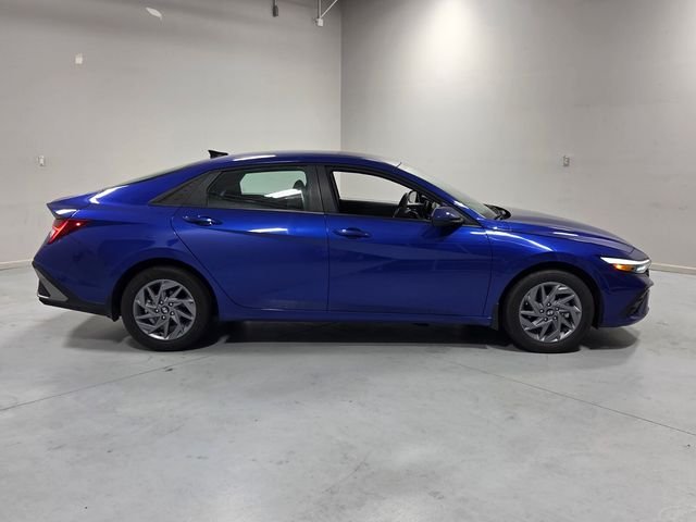 Used 2025 Blue Hyundai Blue image 13