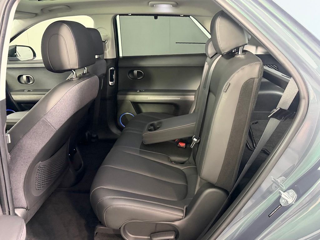 Used 2025 Green Hyundai Limited image 26