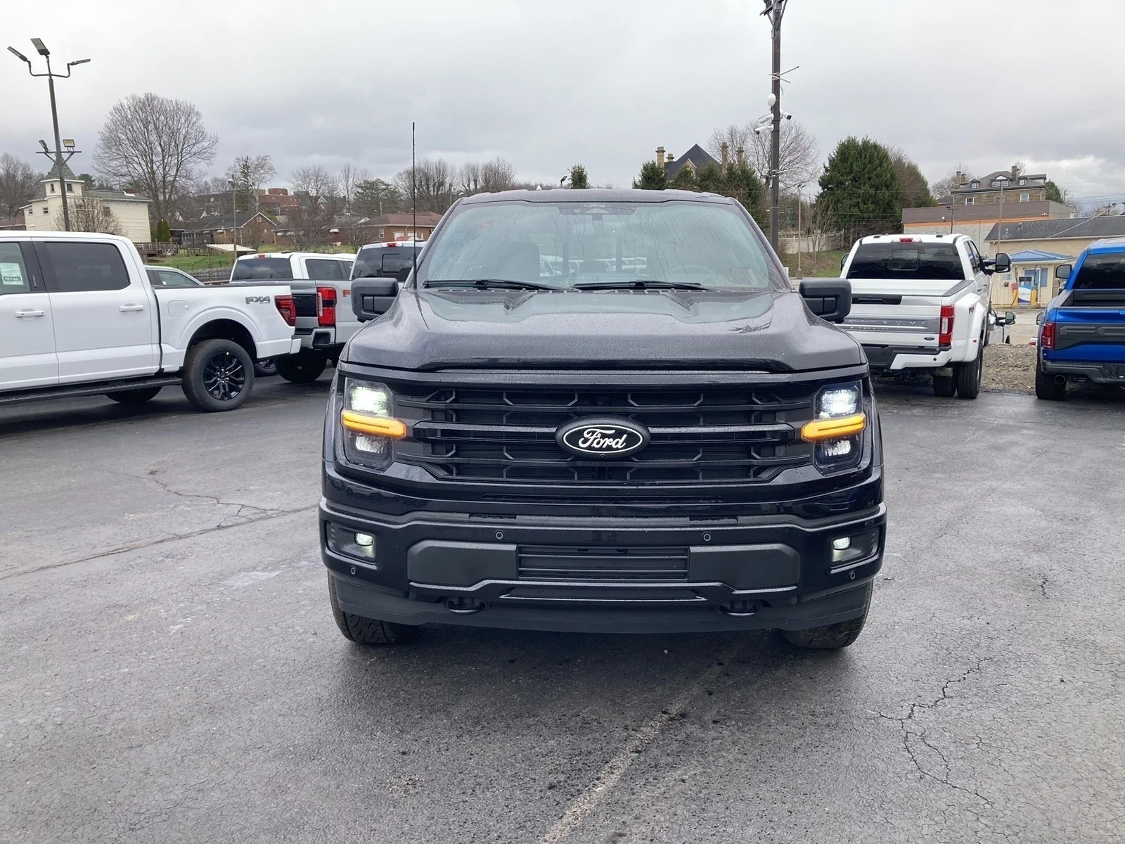 New 2026 Agate Black Metallic Ford XLT image 3