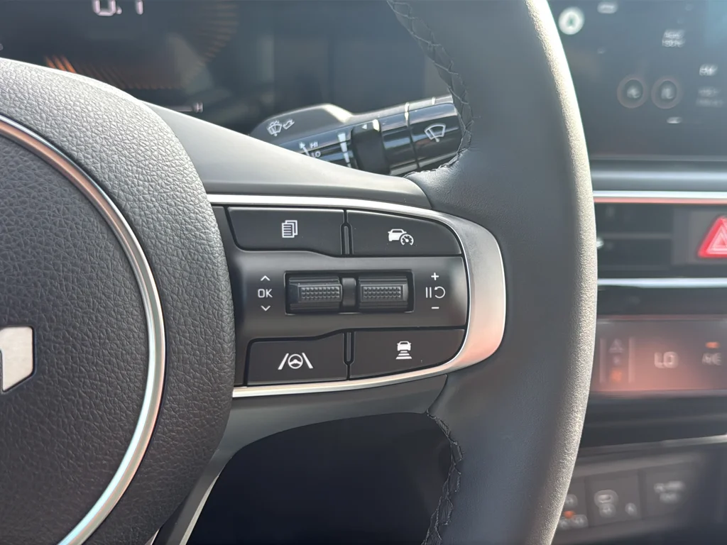 New 2026 Snow White Pearl Kia GT-Line image 17