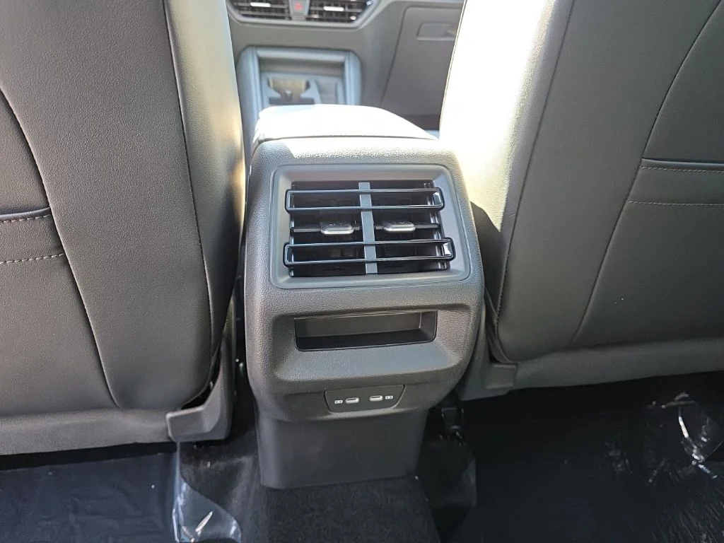 New 2026 Platinum Gray Metallic Volkswagen 2.0T SE R-Line Black image 26