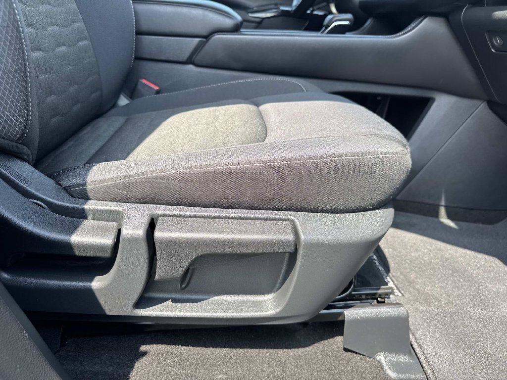Used 2025 Gray Nissan S image 12