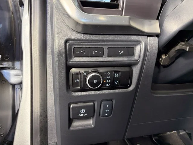 Used 2023 Silver Ford Lariat image 26